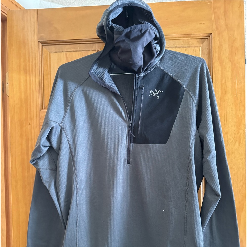 Arc’teryx Delta 1/2 zip Hoodie w/face mask